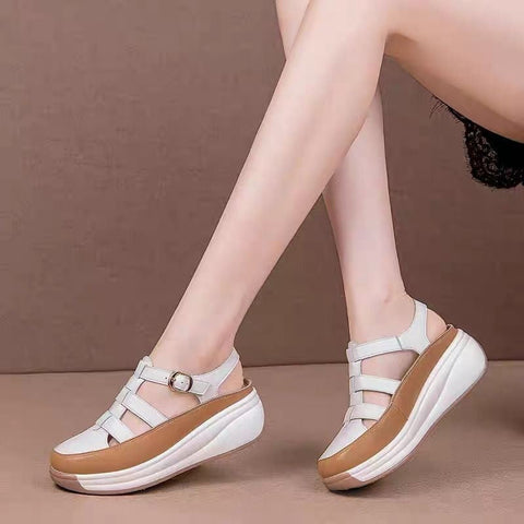 Damen-Sandalen mit runder Zehenpartie und lässiger Schnalle – Cruz