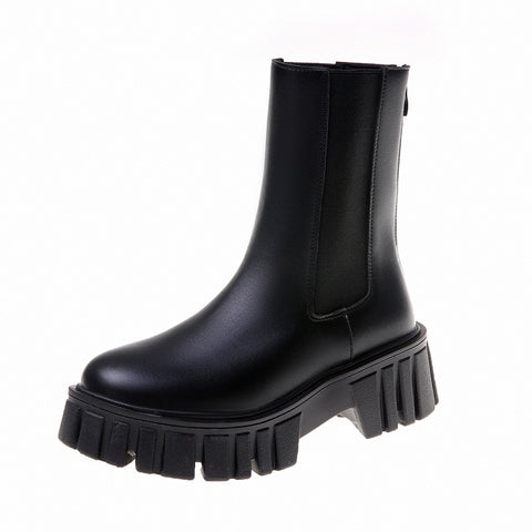 Notched Chelsea boots - Lily - Chunky in Black Faux Leather